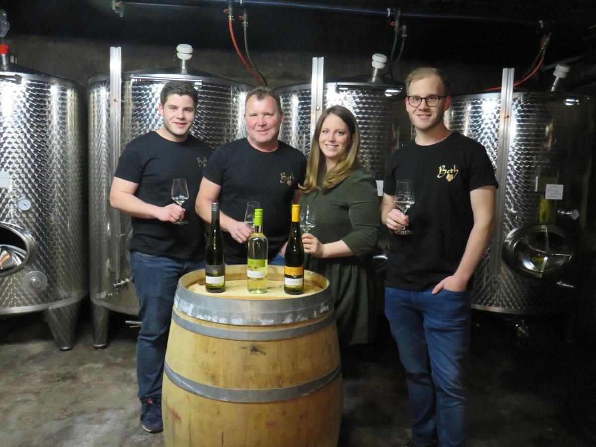 Weingut Und Gaestehaus Wolfgang Beth Kinheim Εξωτερικό φωτογραφία